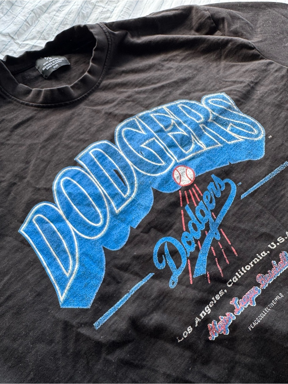 Peace Collective Los Angeles Dodgers Vintage Graphic Heavyweight T-Shirt. Medium - Picture 2 of 7